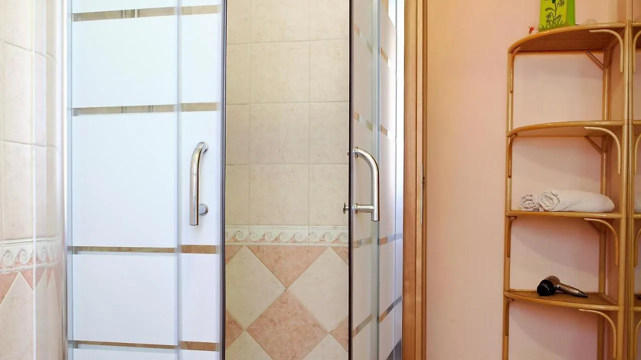 アパート Adriana Casa Vacanze Holiday Tours In Sicily アチレアーレ イタリア