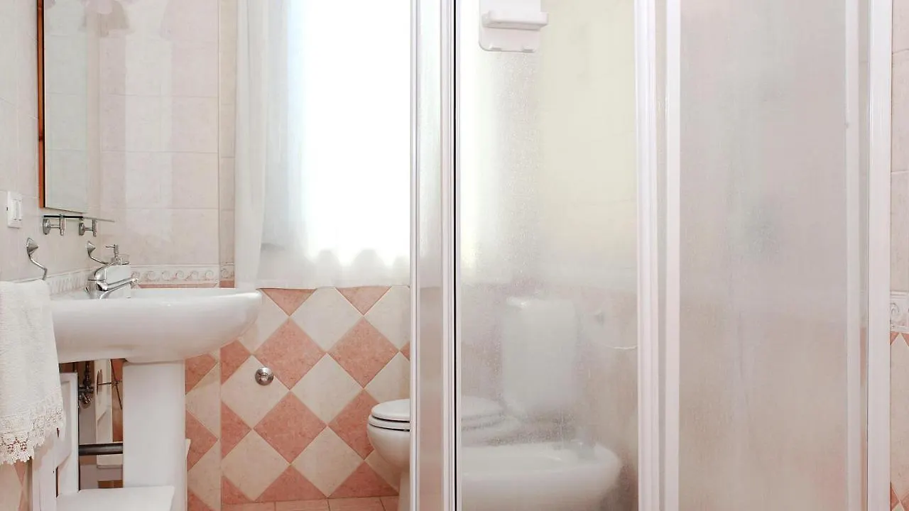 Adriana Casa Vacanze Holiday Tours In Sicily أتشيريالي 0*,
